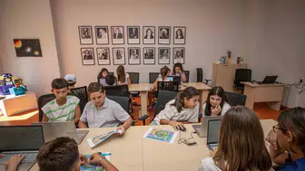 Mersin'deki çocuklar teknoloji atölyesinde geleceğe yön veriyor