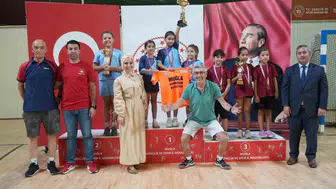 Menteşe'de masa tenisi minikler il birinciliği şampiyonları belirlendi