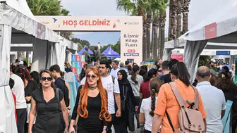 İzmir Kitap Fuarı İZKİTAP’ta yazar buluşmaları devam ediyor
