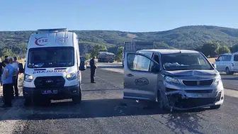 Çorum'da minibüsün çarptığı traktör şarampole yuvarlandı: 1 kişinin hayatı kaybetti