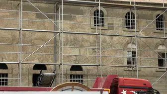 Bursa'da tarihi bina restorasyonunda işçi yaralandı