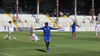 Bandırmaspor, Boluspor'u 6-0 yenerek gole boğdu