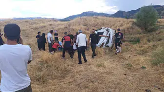 Bingöl'de direksiyon hakimiyetinin kaybedilmesiyle kaza: 4 kişi hastaneye kaldırıldı