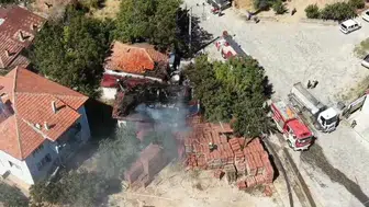 Bahçedeki ateş felaket yarattı: ev kullanılamaz hale geldi