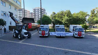 Yüreğir Belediyesi hizmet kapasitesini artırıyor: 4 yeni araç filosuna katıldı