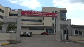 Antalya'da korkunç cinayet: Üç kişiye silahlı saldırı sonucunda cenazeleri ailelerine teslim edildi