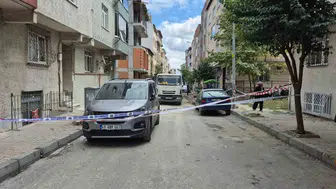 Sultangazi'de çatlayan apartmanların korkulu anları havadan görüntülendi