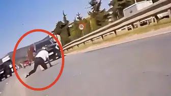 Bursa'da tehlikeli kaza: Kırmızı ışık ihlali yapan cipe motosiklet çarptı