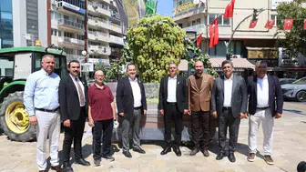 Manisa'da bağbozumu şenlikleri ile üzüm coşkusu yeniden yaşanıyor