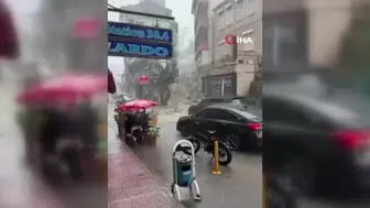 Sinop Ayancık’ta sağanak yağış yolları göle döndürdü