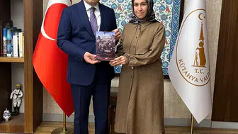Anadolu Beylerbeyliği kitabı Vali Musa Işın’a takdim edildi