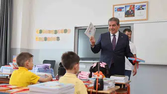 Esenler Belediyesi'nden öğrencilere destek: 8,5 milyon defter dağıtıldı