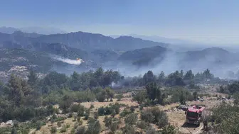 Burdur'da orman yangınına havadan ve karadan etkili müdahale devam ediyor