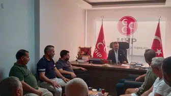Kuşadası esnafı MHP ilçe başkanıyla buluşarak sorunlarını paylaştı