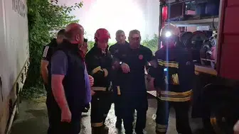 Düzce'de yangın müdahalesinde itfaiyeci yaralandı