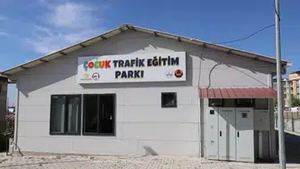 Elazığ'da minik öğrenciler trafik kurallarını öğreniyor