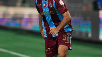 Trabzonspor, Gençlerbirliği'ni rahat geçiyor: 3-0'lık üstünlükle devre arasına girdi