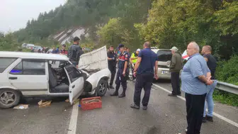 Kastamonu’da trafik kazasında 7 kişi yaralandı, itfaiye ekipleri kurtardı