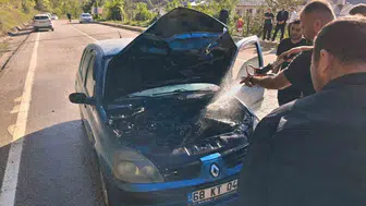 Kastamonu’da seyir halindeki otomobilde yangın söndürüldü