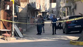 Bursa'da çay ocağı önünde silahlı saldırı sonucu 1 kişi yaralandı