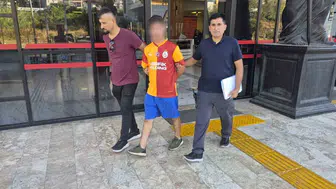 Alanya'da kadın turiste bıçakla saldırıp cinsel istismarda bulunan 17 yaşındaki çocuk tutuklandı