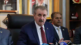 Destici: Türkiye güçlü bir ülkedir, prangalarını kırmıştır