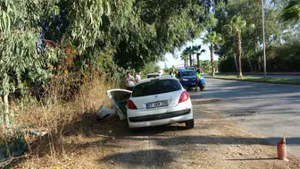 Manavgat'ta aynı cadde üzerinde dakikalar içinde iki kaza: 3 yaralı