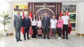 Başarılarıyla göğsümüzü kabartan sporculara ödül