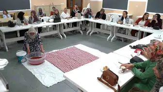 Denizli'de geleneksel tarhana atölyesine yoğun ilgi gösterildi