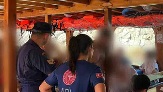 Bodrum açıklarında gezi teknesinde rahatsızlanan vatandaşa hızlı müdahale