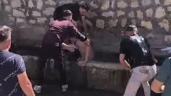 Şarkışla'da geleneksel düğün eğlencesi: Damat suya basılıyor
