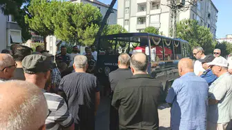 Samsun'da emekli bekçi Bayram Çelenk son yolculuğuna uğurlandı