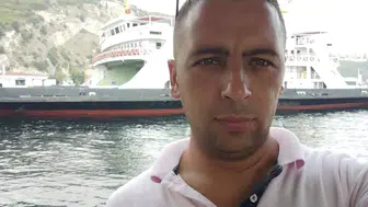 Yalova'da vincin devirdiği demirlerin altında kalan işçi hayatını kaybetti