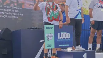 Cizreli sporcu, Haliç'teki koşuda dikkat çekti
