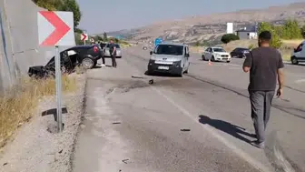 Malatya’da trafik kazası: iki otomobil kafa kafaya çarpıştı