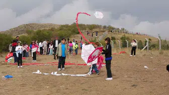 Uçurtmalar gökyüzüne umut serpiştiriyor: Yozgat'ta anlamlı etkinlik