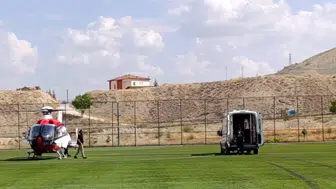 Darende'de apandisit tanısı konulan 8 yaşındaki çocuk için ambulans helikopter seferber oldu