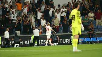 Lucas Torreira, bu sezonki ilk golünü Başakşehir’e karşı attı