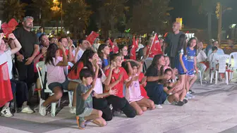 Osmaniye'de filenin sultanları şampiyonluğu coşkuyla kutladı