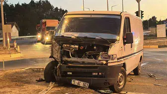 Burdur'da tarım işçilerini taşıyan minibüs devrildi, 9 kişi yaralandı