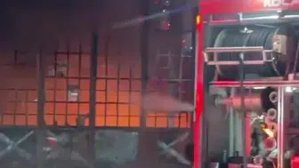 Kartepe'deki yangın, otomobili alevler içinde bıraktı