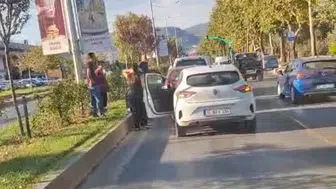 Menteşe'de 3 aracın karıştığı zincirleme kaza meydana geldi