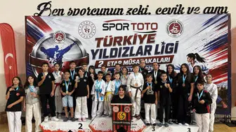 Eskişehir'de yüzlerce karateci buluştu: Yıldızlar Ligi rüzgarı esti