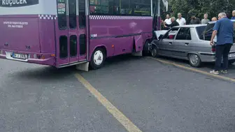 Sakarya'da halk otobüsü ile otomobil arasındaki kaza 6 yaralı ile sonuçlandı