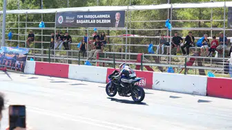 Kepez yeni drag pistinde motosiklet tutkunları buluştu