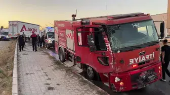 Uşak'ta itfaiye aracı ve kamyonun çarpıştığı kazada 1 kişi yaşamını yitirdi