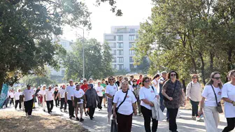 Nilüfer belediyesi Alzheimer farkındalığı için yürüyüş düzenledi