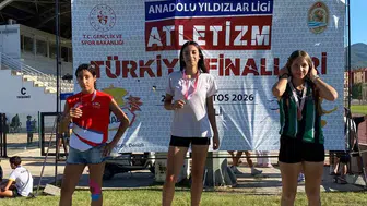 Sivaslı genç atlet İkra Arslan Türkiye şampiyonu oldu