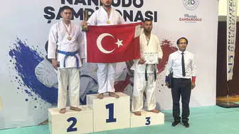 Aydınlı hemşire Fuat Yiğit Akküç, dünya şampiyonu oldu