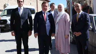Erzincan Valisi Aydoğdu, Kemah'ta esnaf ve vatandaşlarla bir araya geldi